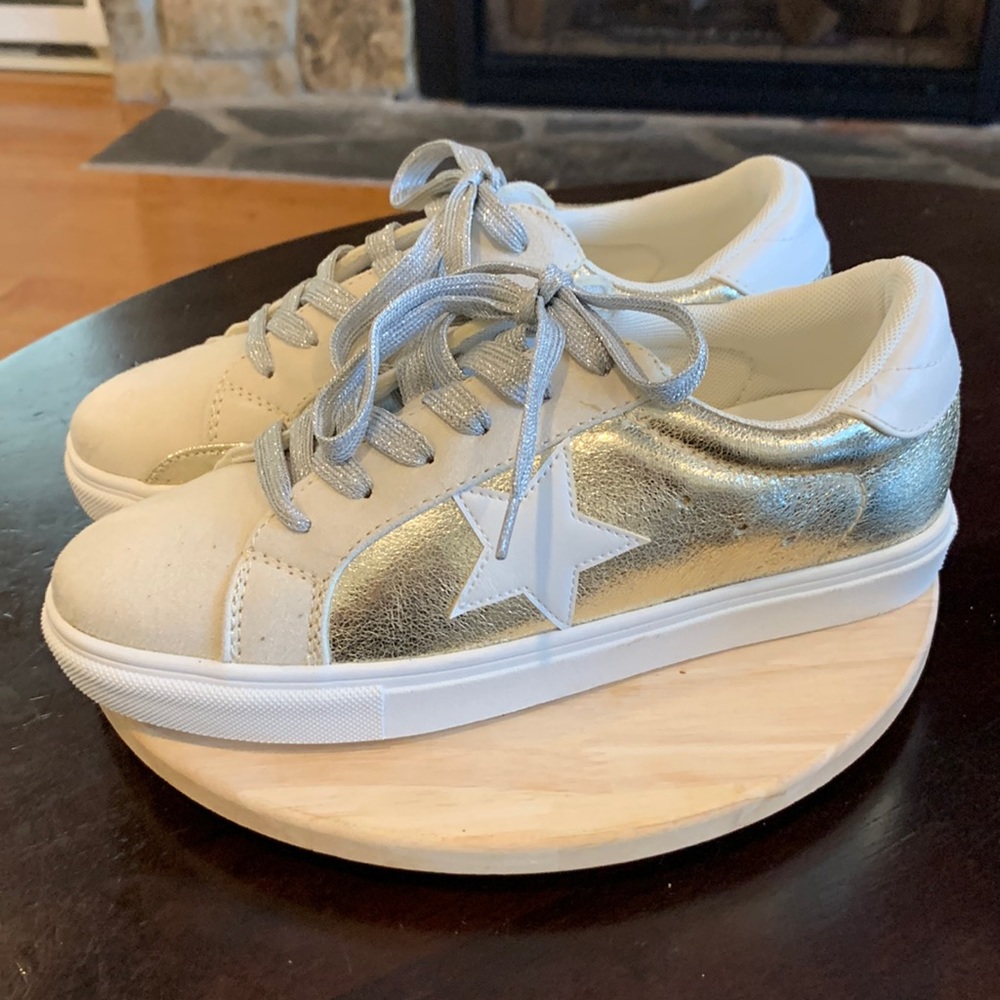 Designer inspired gold/silver star sneaker